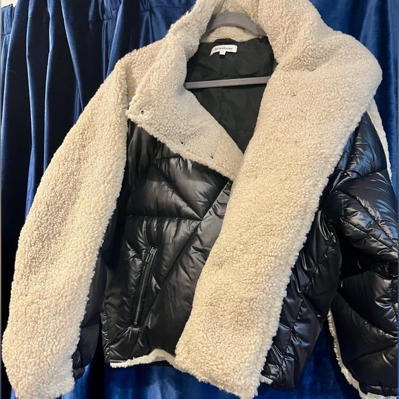 Heartloom Black and Cream Puffer Jacket - Picture 6 of 6